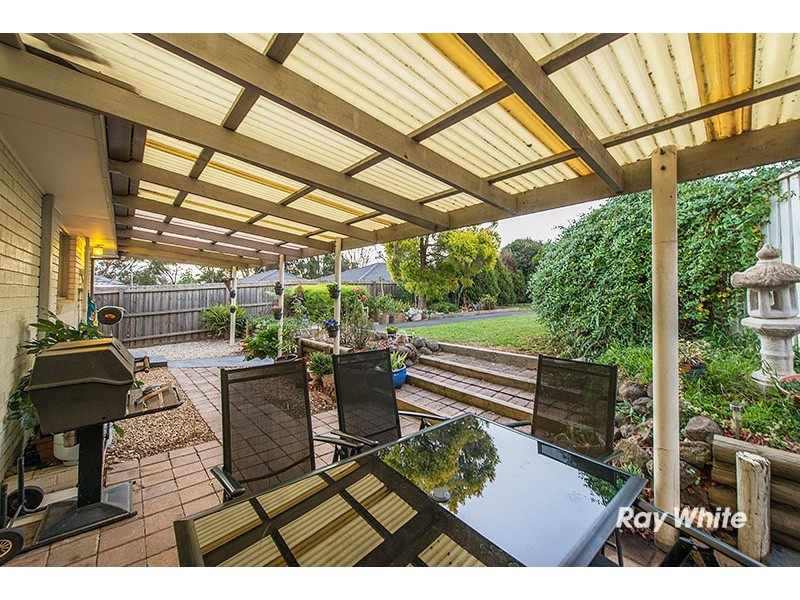 6 Saxonwood Drive, Narre Warren VIC 3805