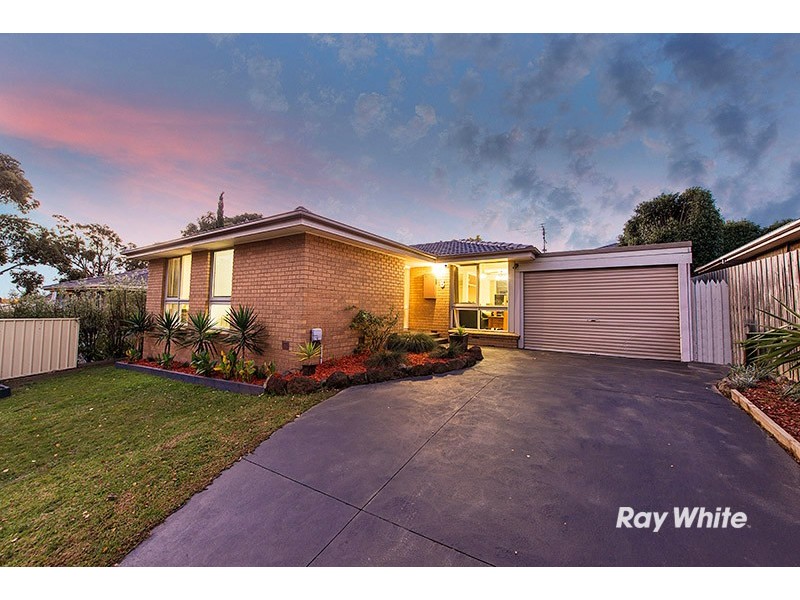 6 Saxonwood Drive, Narre Warren VIC 3805