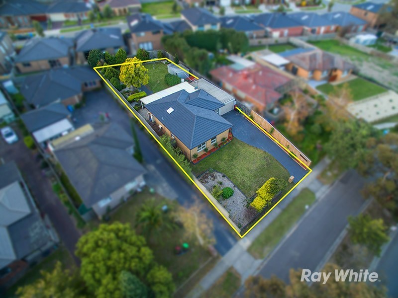 6 Saxonwood Drive, Narre Warren VIC 3805