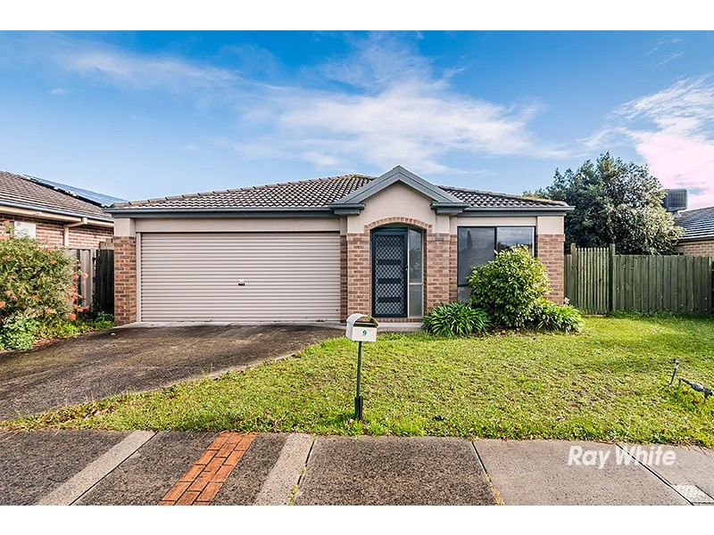 9 Genista Road, Cranbourne West VIC 3977