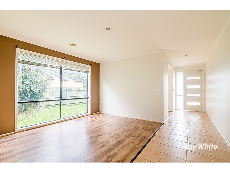 9 Genista Road, Cranbourne West VIC 3977