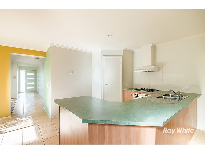 9 Genista Road, Cranbourne West VIC 3977