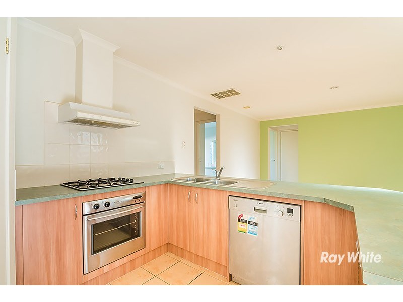 9 Genista Road, Cranbourne West VIC 3977