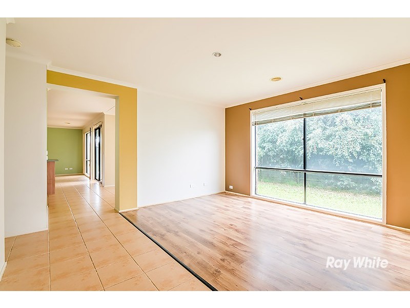 9 Genista Road, Cranbourne West VIC 3977