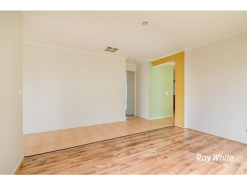 9 Genista Road, Cranbourne West VIC 3977