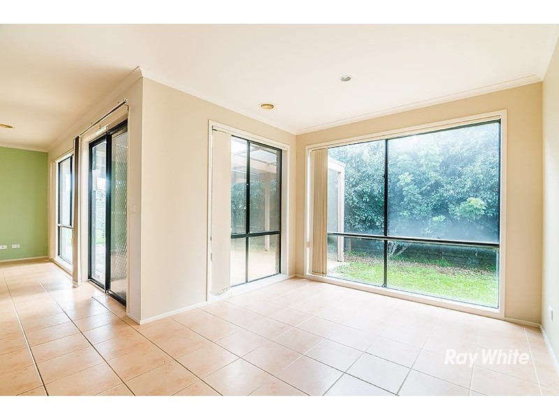 9 Genista Road, Cranbourne West VIC 3977