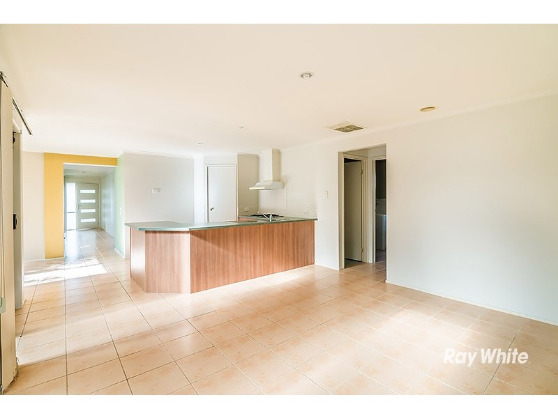 9 Genista Road, Cranbourne West VIC 3977