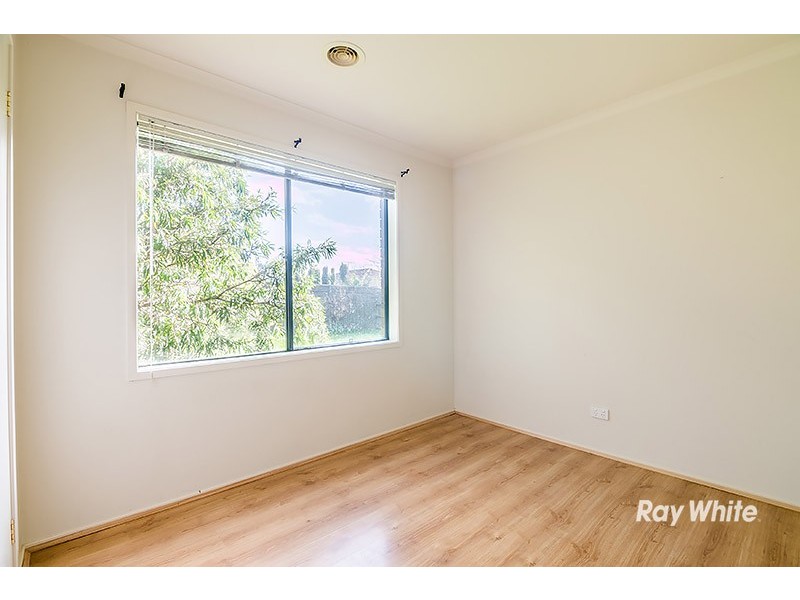 9 Genista Road, Cranbourne West VIC 3977