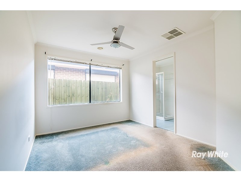 9 Genista Road, Cranbourne West VIC 3977