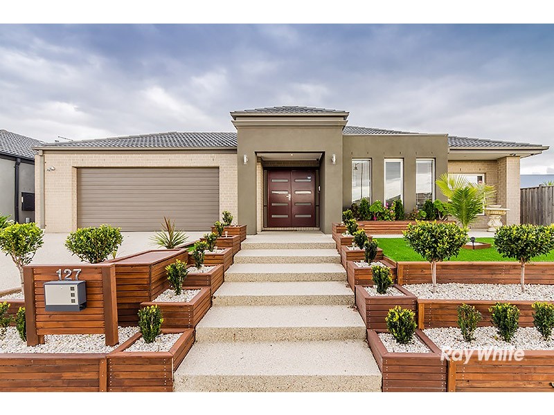 127 Boland Drive, Lyndhurst VIC 3975