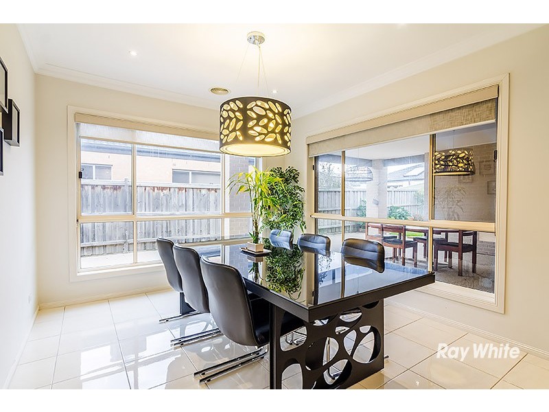 127 Boland Drive, Lyndhurst VIC 3975