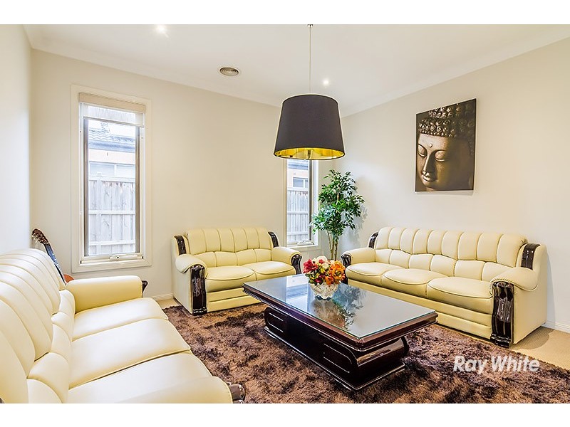 127 Boland Drive, Lyndhurst VIC 3975