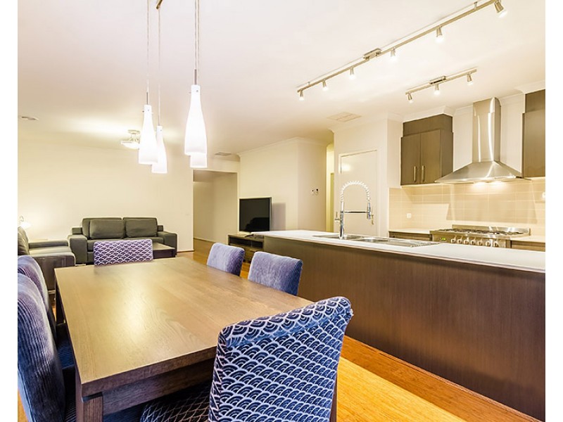 7 Morphetville Street, Clyde North VIC 3978