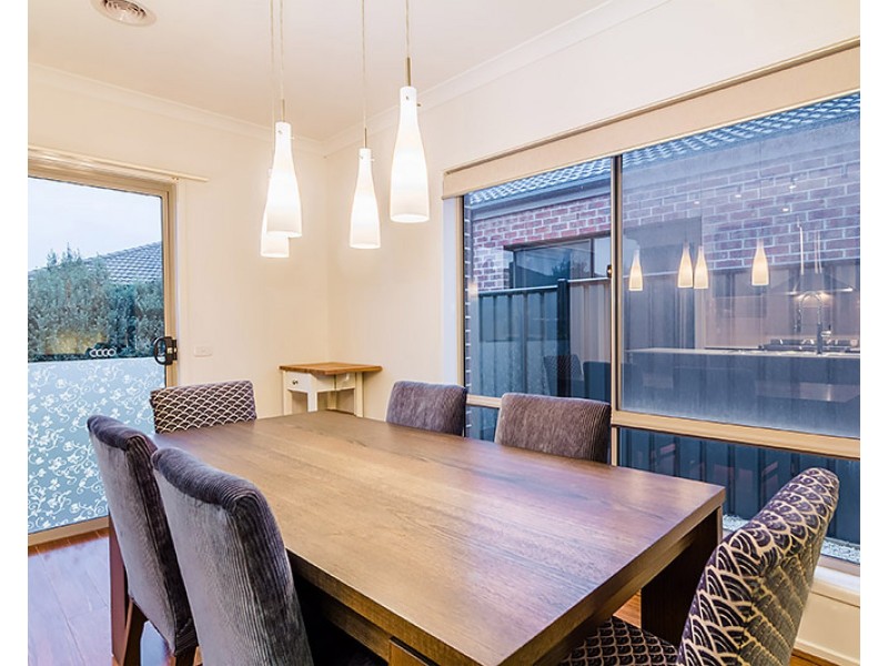 7 Morphetville Street, Clyde North VIC 3978