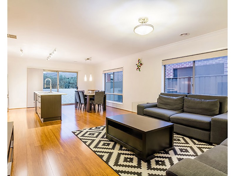 7 Morphetville Street, Clyde North VIC 3978