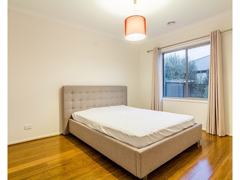 7 Morphetville Street, Clyde North VIC 3978