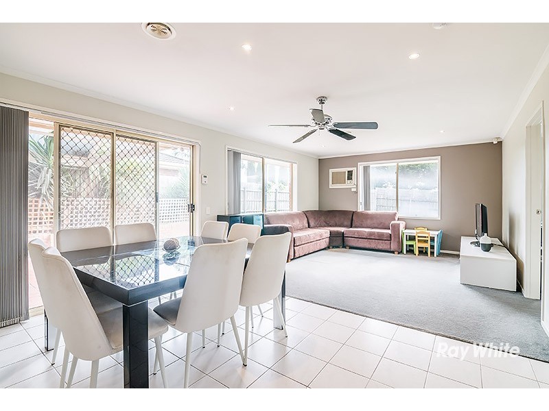 15 St Johns Wood, Skye VIC 3977