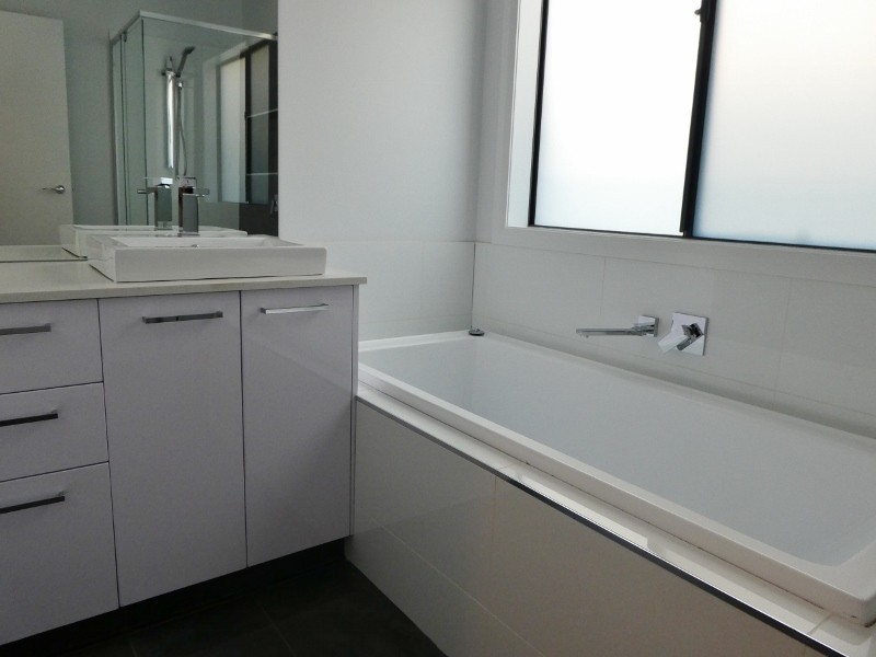 25 Pamplona Way, Clyde North VIC 3978