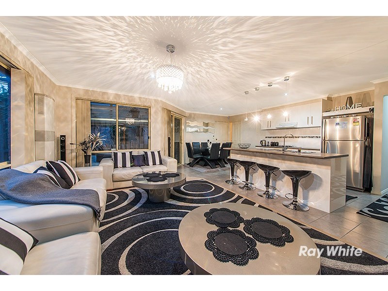 231 Monahans Road, Cranbourne West VIC 3977