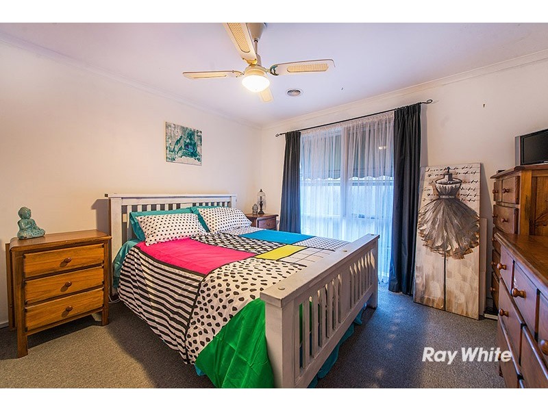 12 Toirram Crescent, Cranbourne VIC 3977