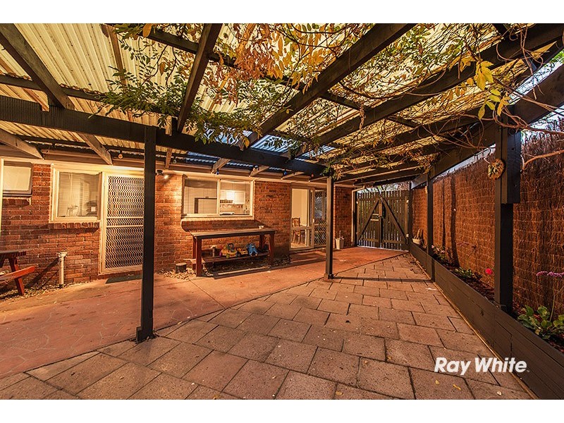 12 Toirram Crescent, Cranbourne VIC 3977