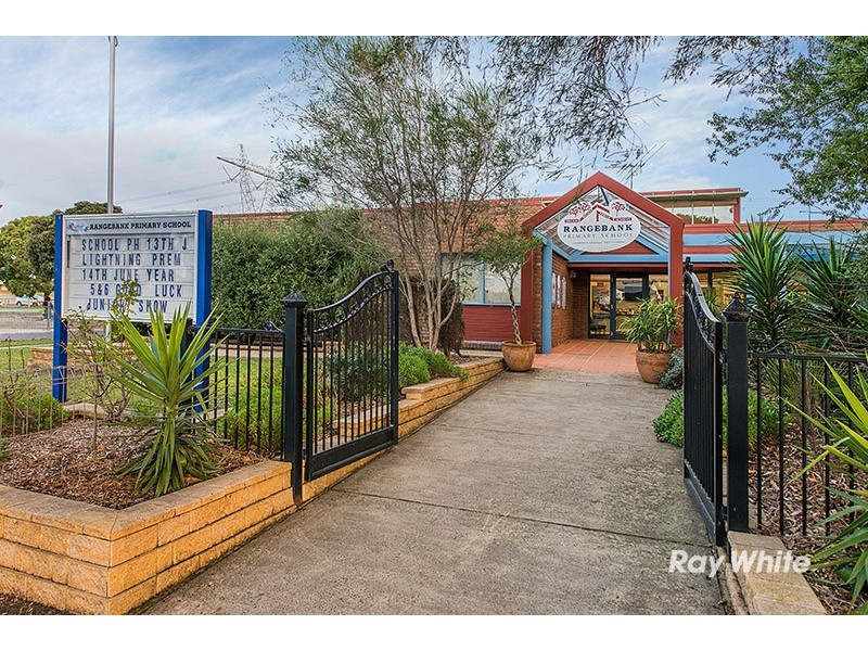 12 Toirram Crescent, Cranbourne VIC 3977