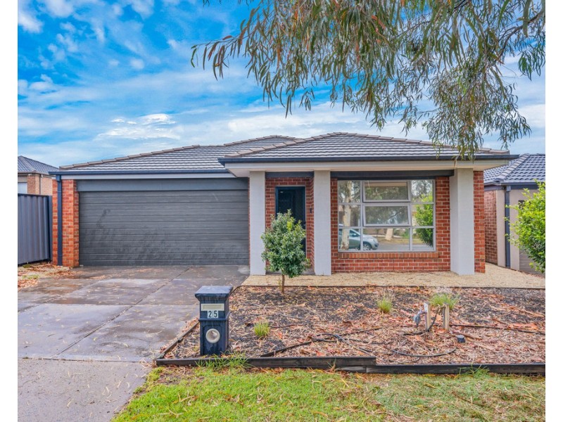 25 Sienna Way, Pakenham VIC 3810