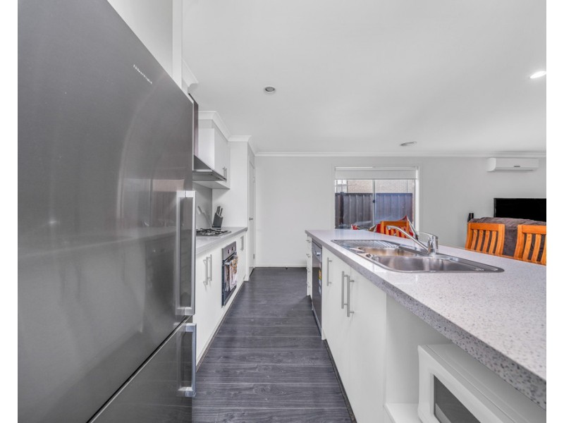 25 Sienna Way, Pakenham VIC 3810