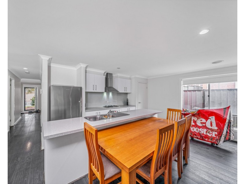 25 Sienna Way, Pakenham VIC 3810