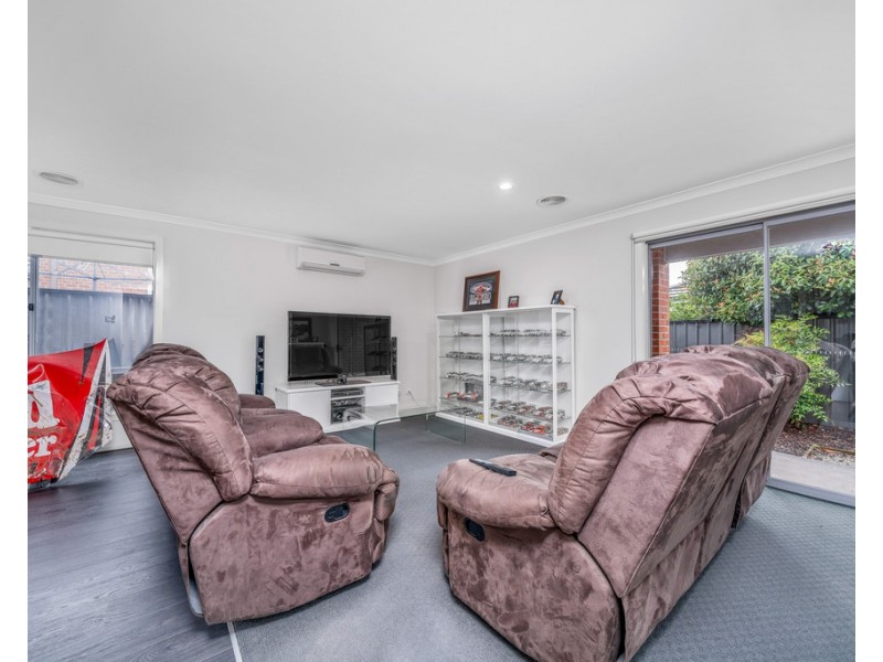 25 Sienna Way, Pakenham VIC 3810