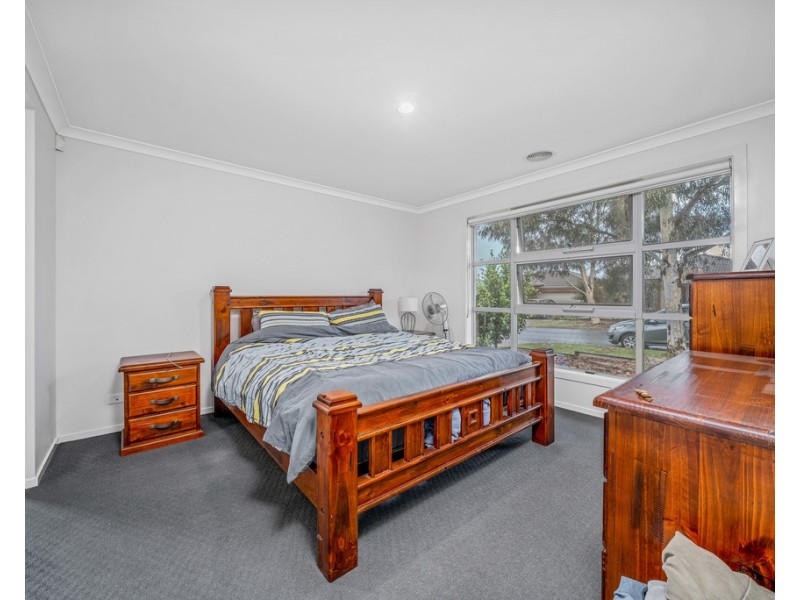 25 Sienna Way, Pakenham VIC 3810