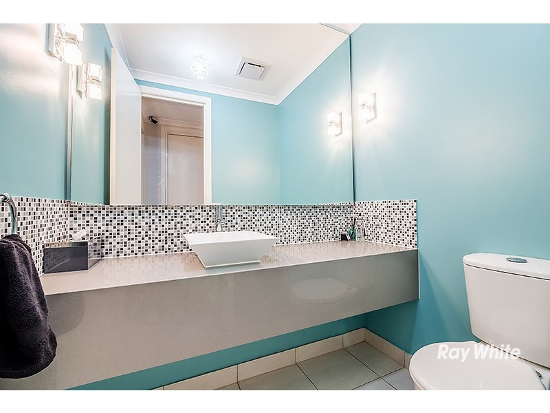 82 Heather Grove, Clyde North VIC 3978