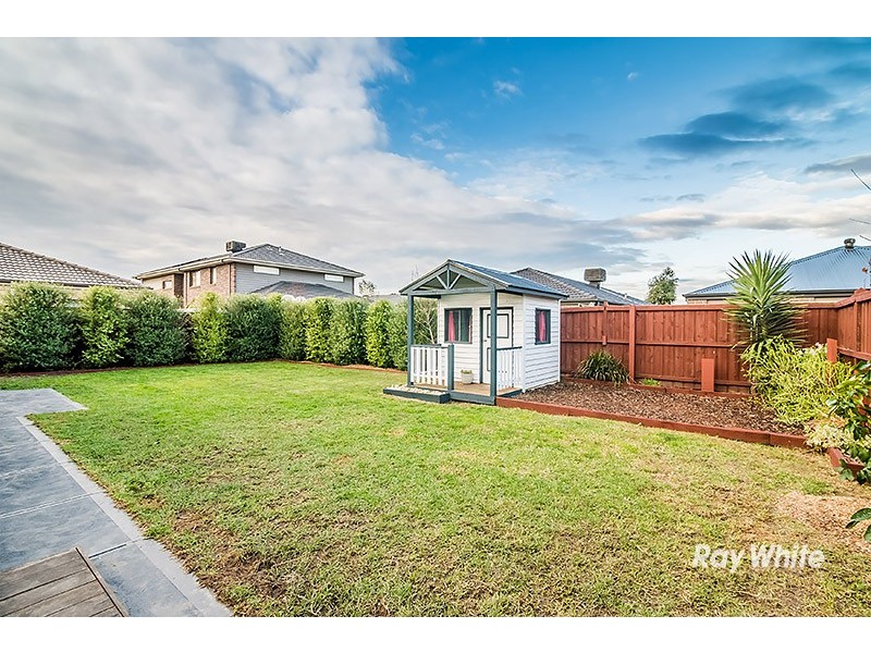 4 Starlight Rise, Cranbourne East VIC 3977