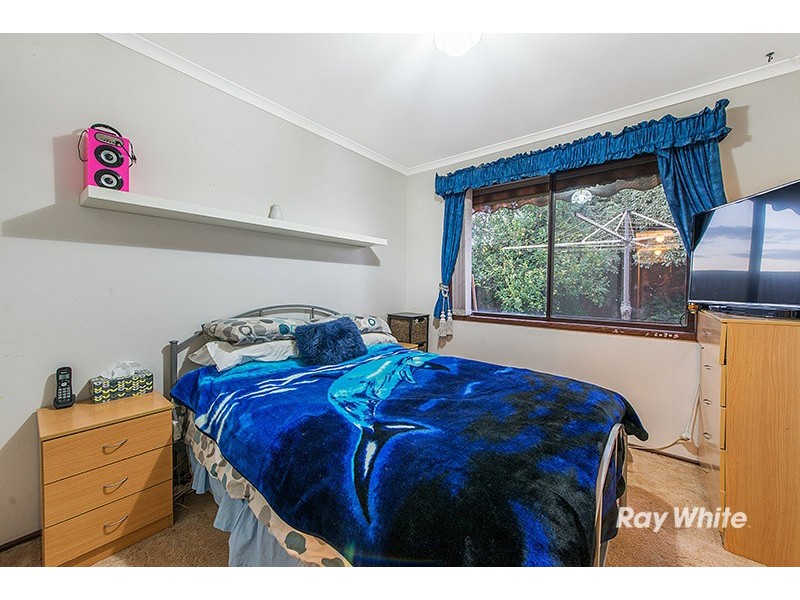 21 Lawless Drive, Cranbourne North VIC 3977