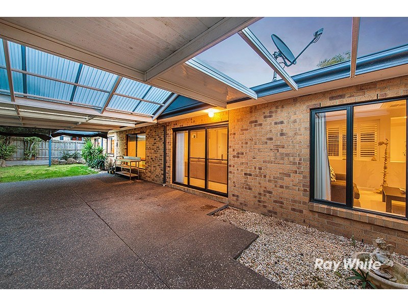 19 Golden Grove Drive, Narre Warren South VIC 3805