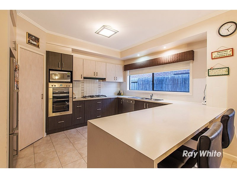 19 Golden Grove Drive, Narre Warren South VIC 3805