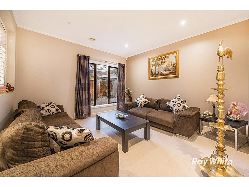 19 Golden Grove Drive, Narre Warren South VIC 3805