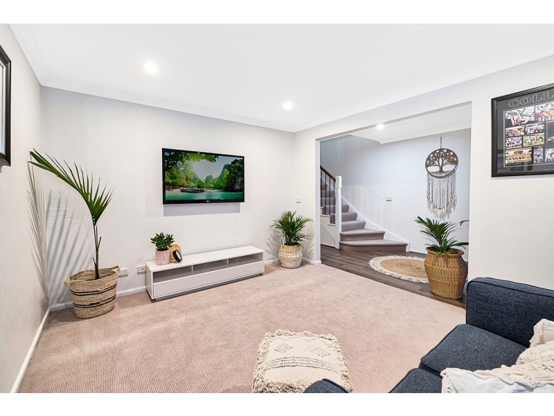 31 Melington Drive, Lyndhurst VIC 3975