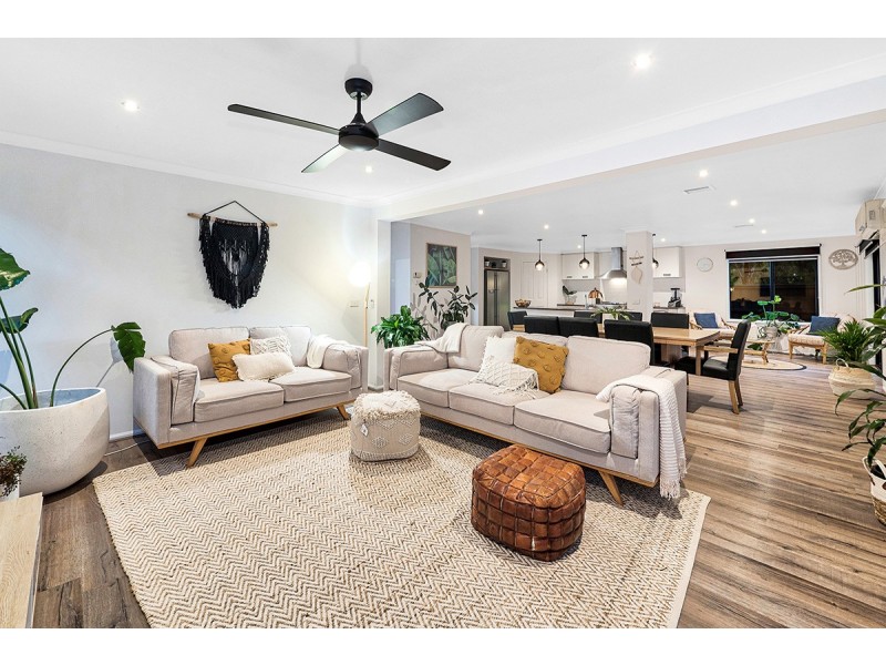 31 Melington Drive, Lyndhurst VIC 3975