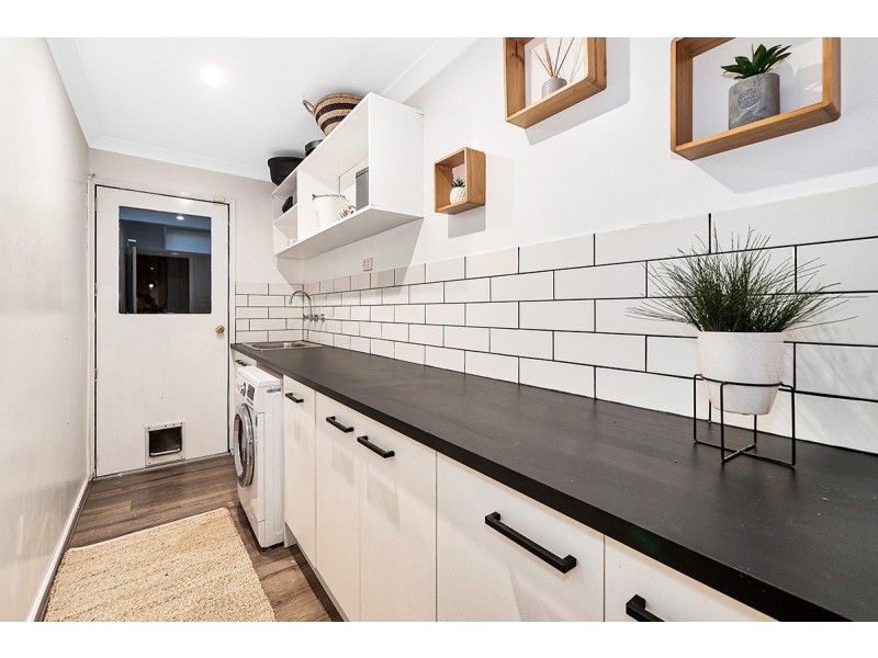 31 Melington Drive, Lyndhurst VIC 3975