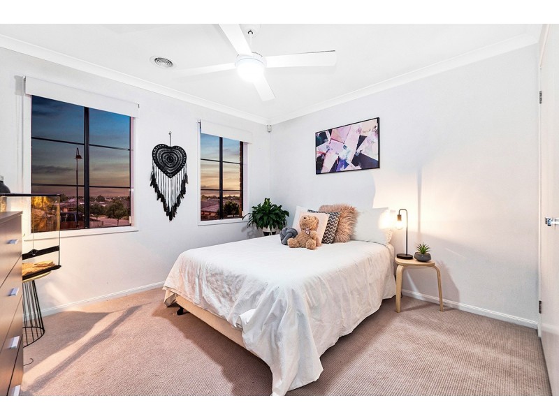 31 Melington Drive, Lyndhurst VIC 3975