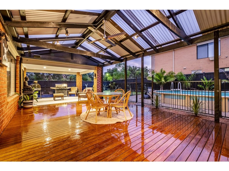 31 Melington Drive, Lyndhurst VIC 3975