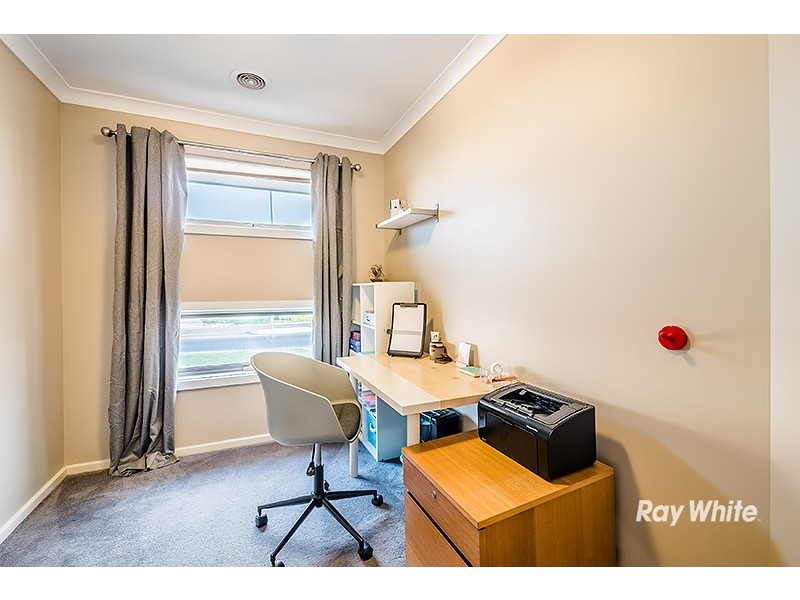 66 Bradford Drive, Cranbourne East VIC 3977