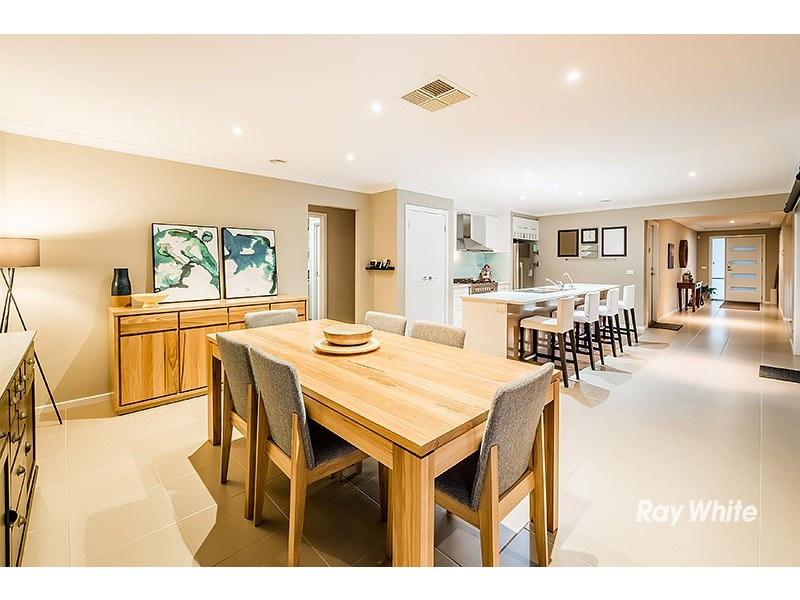 66 Bradford Drive, Cranbourne East VIC 3977