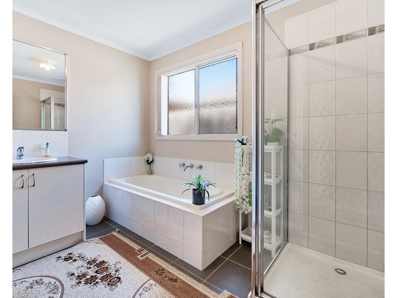 38 Vega Terrace, Cranbourne VIC 3977