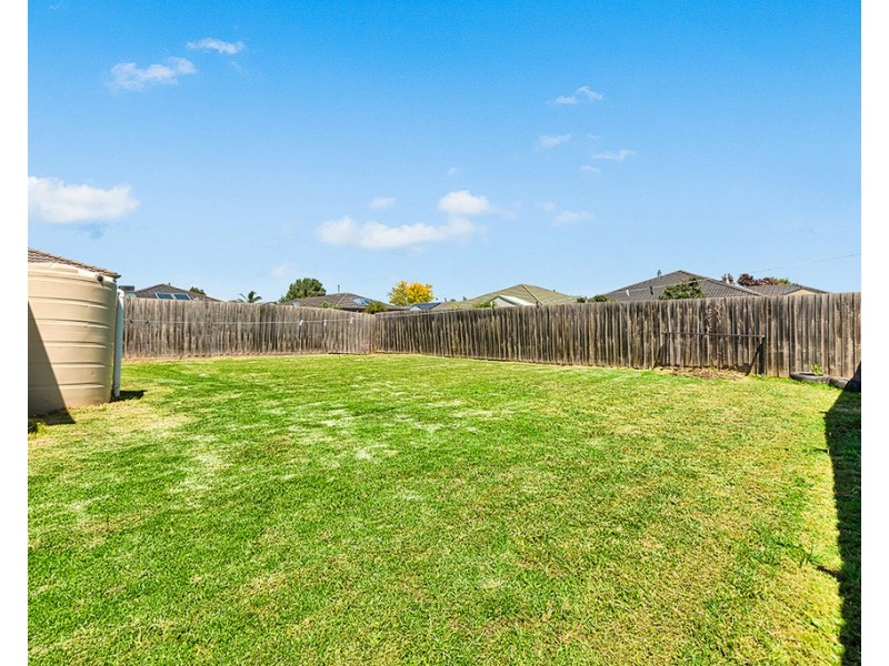 38 Vega Terrace, Cranbourne VIC 3977