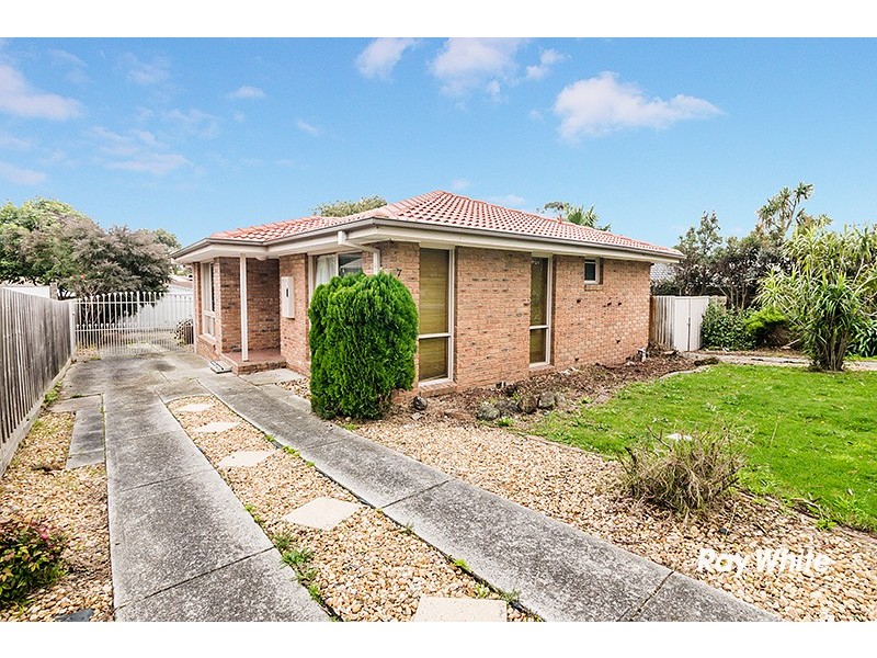 7 Marsden Court, Cranbourne North VIC 3977