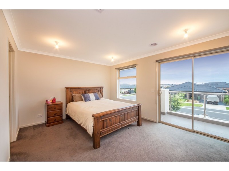 41 Bonnington Boulevard, Clyde North VIC 3978