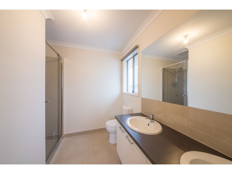 41 Bonnington Boulevard, Clyde North VIC 3978