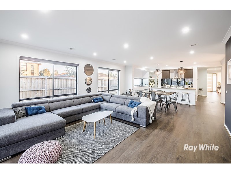 2 Corymbia Lane, Cranbourne West VIC 3977